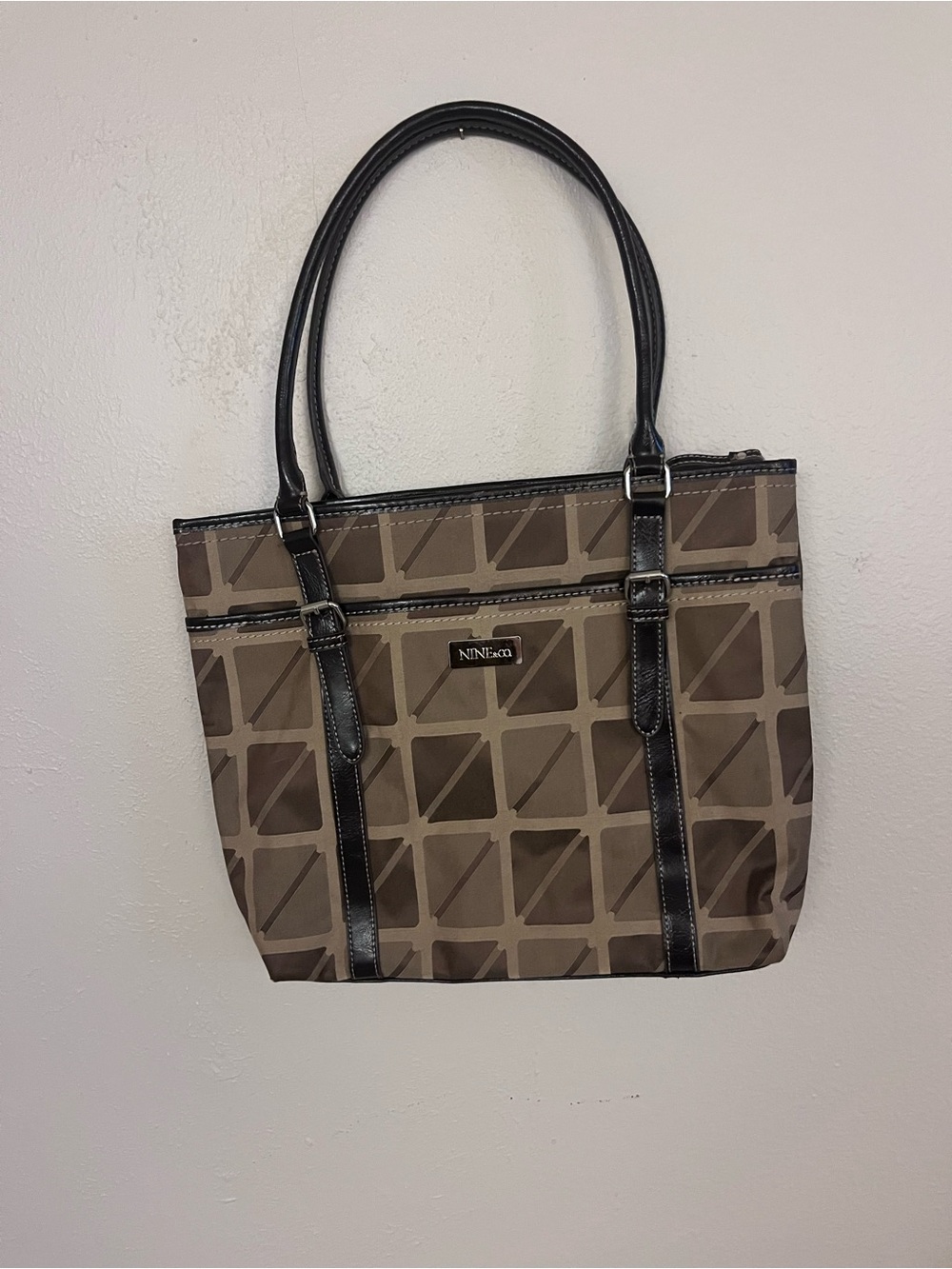 Nine & Co. tote brown and tan geometric pattern